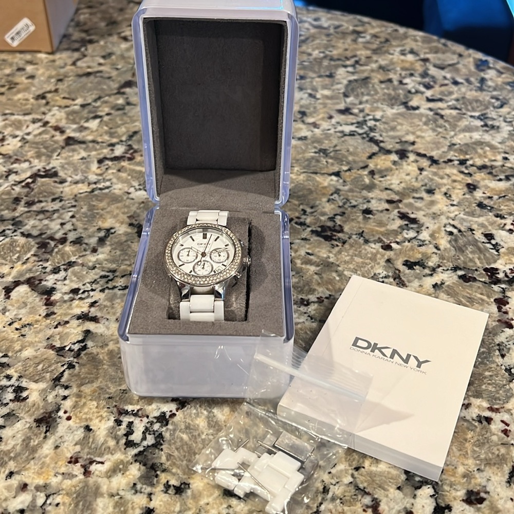 DKNY ceramic watch - Picture 2 of 3